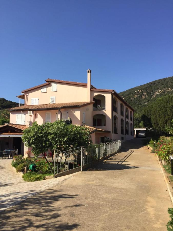 Villa Rosa Chia Exteriér fotografie
